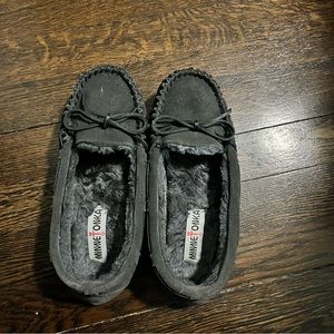 Minnetonka Women's Cally